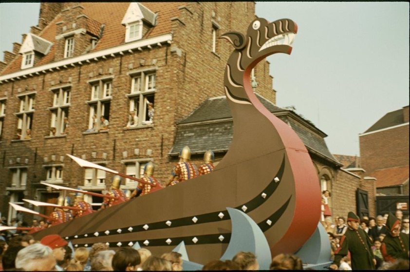 Praalstoet-van-de-Gouden-Boom-Brugge