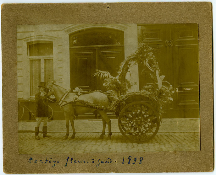 Cortege-fleuri-a-Gand-1898