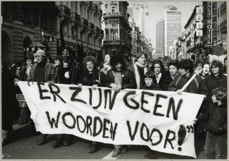 Jongeren-tijdens-betoging-tegen-kernraketten-Brussel