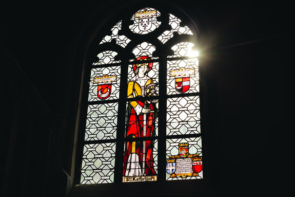 Glasraam-met-afbeelding-van-de-Heilige-Catharina