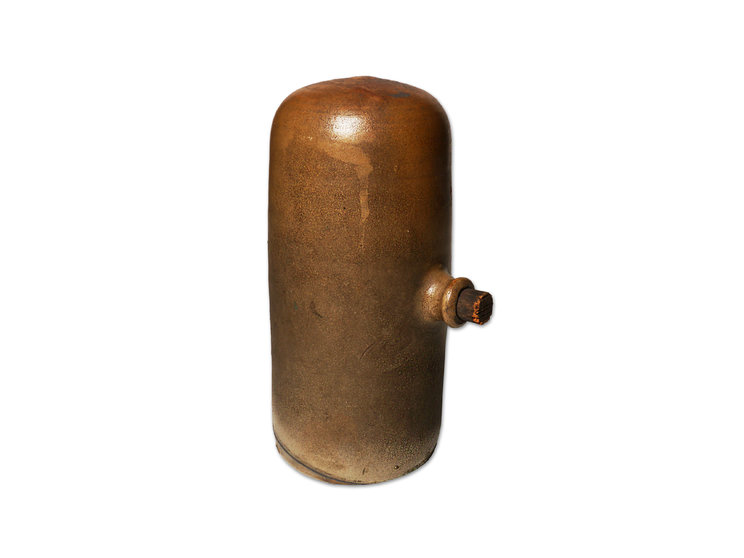 Warmwaterkruik-uit-aardewerk-met-stop