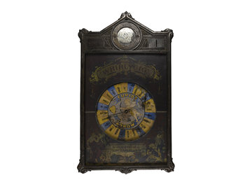 Automaat-Whirlygig-van-Engelse-makelij-vermoedelijk-geproduceerd-rond-1898-door-EG-Lochmann-Co-De-Whirlygig-maakt-een-liefdesvoorspelling-na-het-inwerpen-van-een-munt-Collectie-Werner-Paredis-CoinopEurope