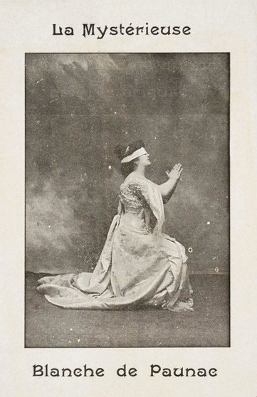 Postkaart-Blanche-de-Paunac-La-Mysterieuse-Collectie-Nikolaas-Martens
